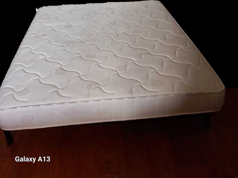 Cama Ferro c/ colchão Climax Ortopédico pés com rodas