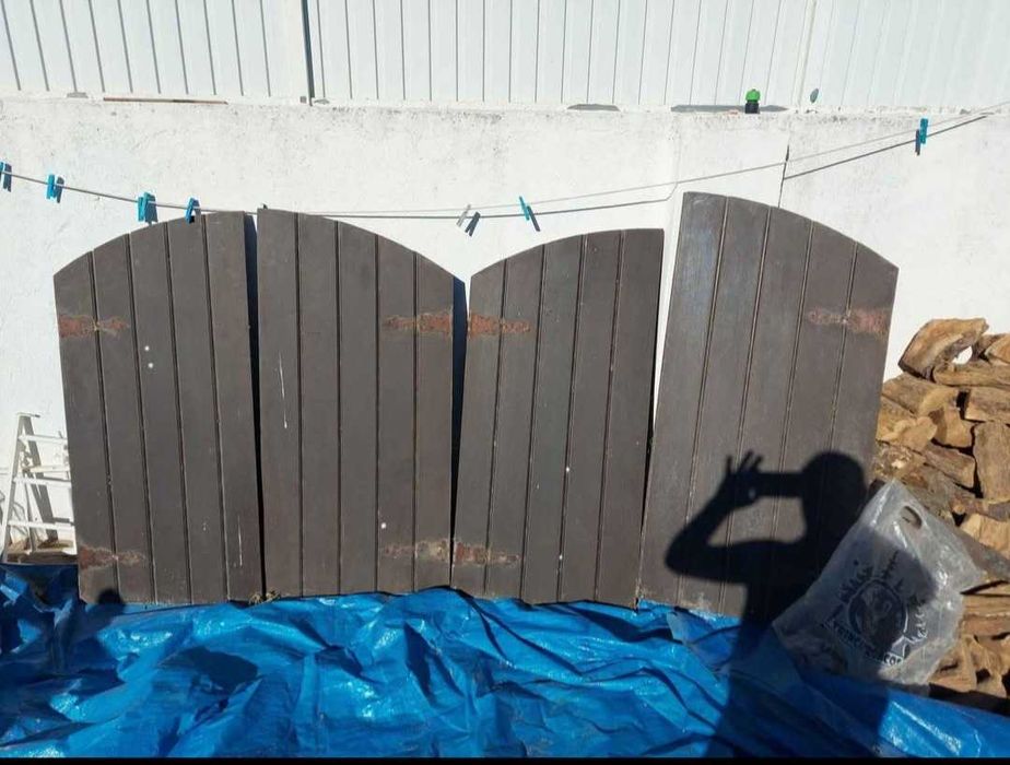 Portadas e janelas em madeira