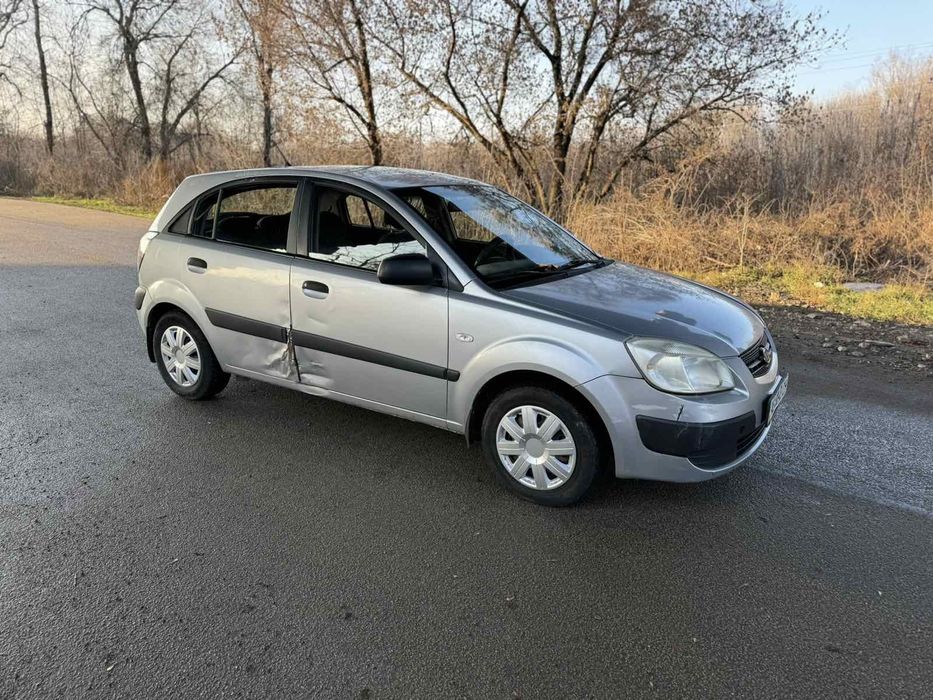Продам Кия Рио 2007 год