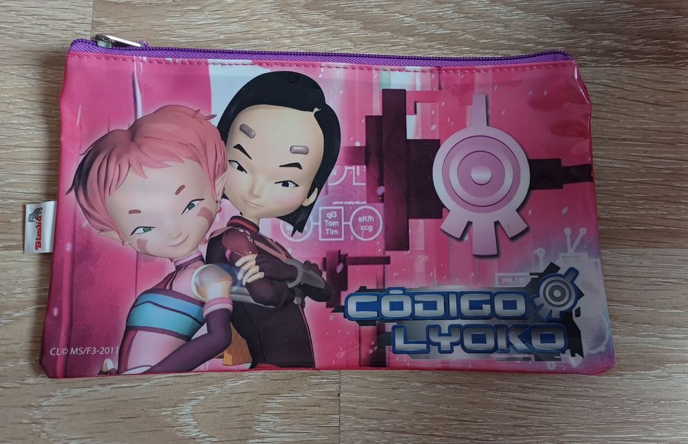 Kod  Lyoko Piórnik  retro Saszetka Unikat Kolekcjonerski Aelita Yumi (Simba)