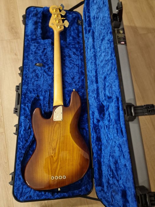 Gitara basowa Fender