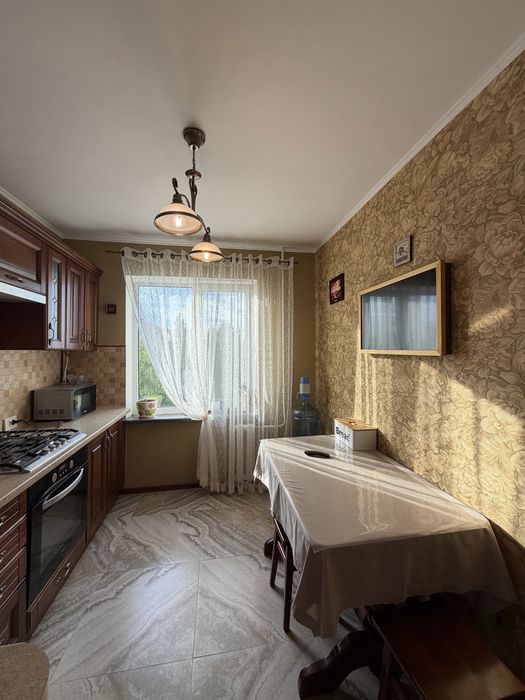 Продаж 3 кімнатної квартири