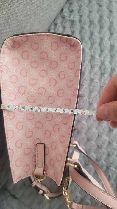 Nowa torebka marki Guess różowa