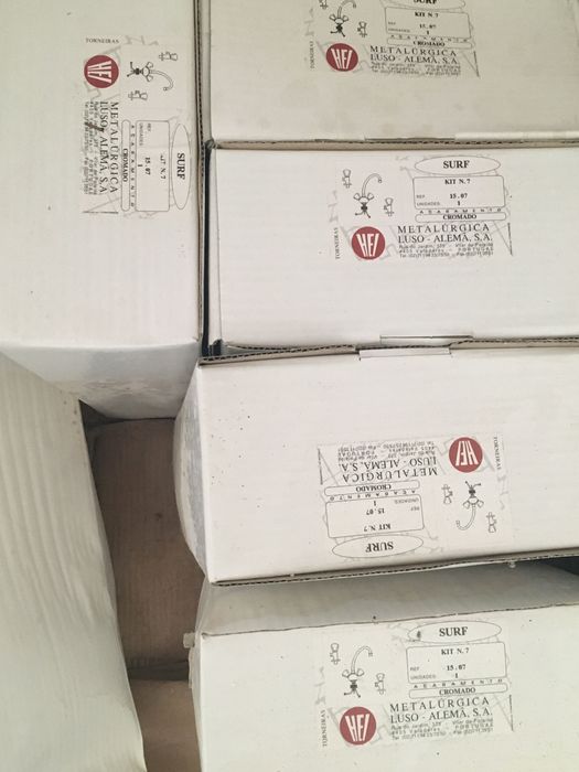 7 conjuntos completos de Torneiras HEI para cozinha ou casa de banho