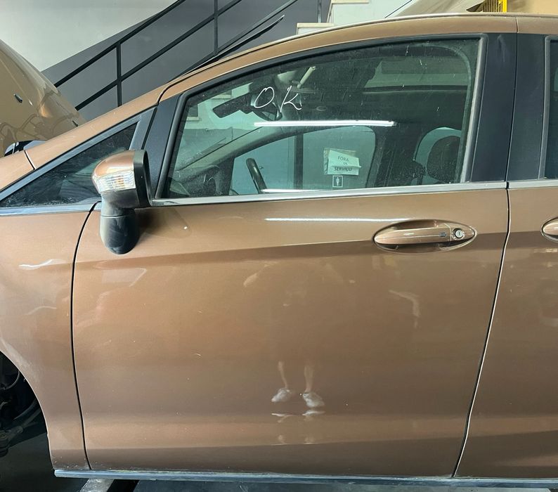 Porta frente esquerda FORD B-Max (JK)