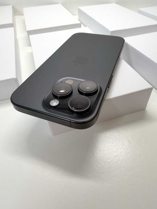 Apple iPhone 16 Pro・128GB・Titânio preto (Fatura e Garantia)