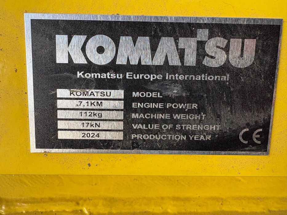 Komatsu TC 75 - zagęszczarka do ubijania gruntu