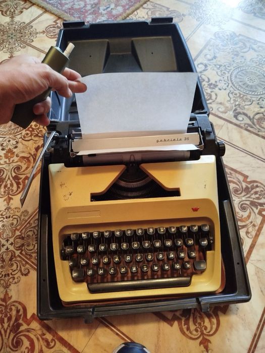 машинка Triumph-Adler Gabriele 35 с кейсом (для обслуживания)