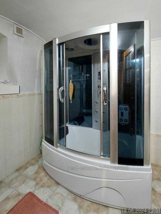 Продаж 3 кімнатної квартири, вулиця Грюнвальдська (бічна Коновальця)