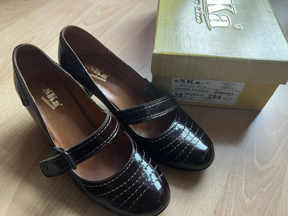 Damske półbuty skorzane polskie 38 lakierowana skóra czółenka