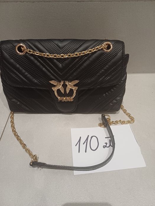 Torebka czarna na łańcuszku