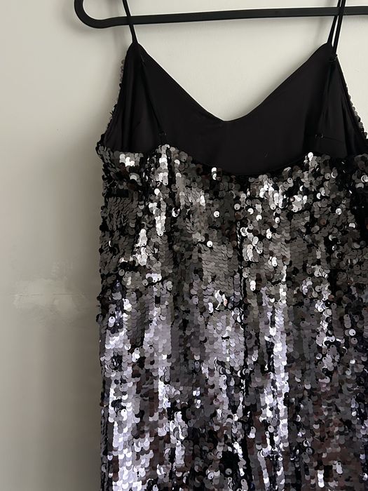 Cekinowa sukienka H&M