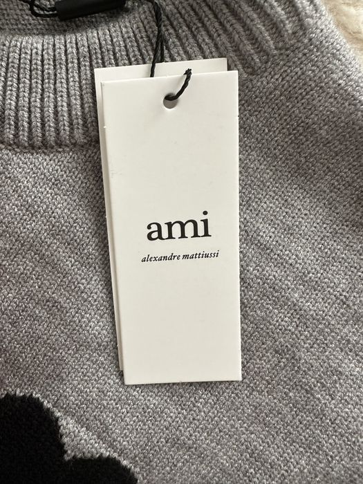 Sweat Ami nova original.
