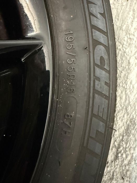4 Pneus Michelin +4 jantes 16 como novos