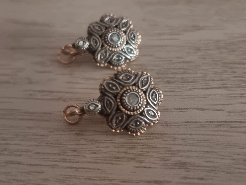 Brincos antigos ouro e prata