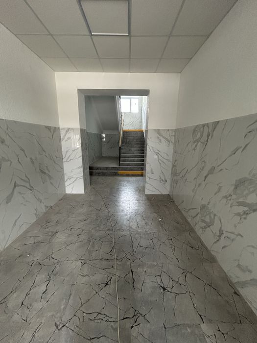 Продаж 3-ри кімнатна Весняна 9, Половки