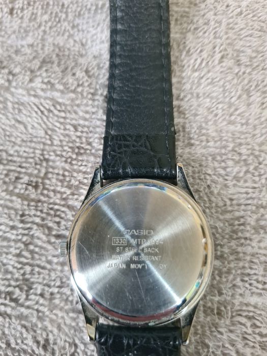 Жіночий годинник "Casio"