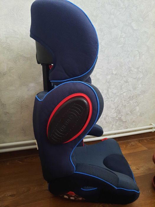 ДИТЯЧЕ КРІСЛО В МАШИНУ