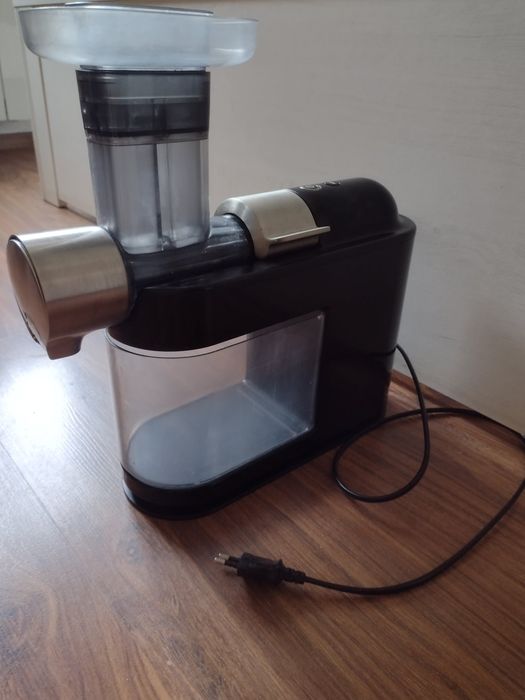 Wyciskarka wolnoobrotowa Philips HR 1946