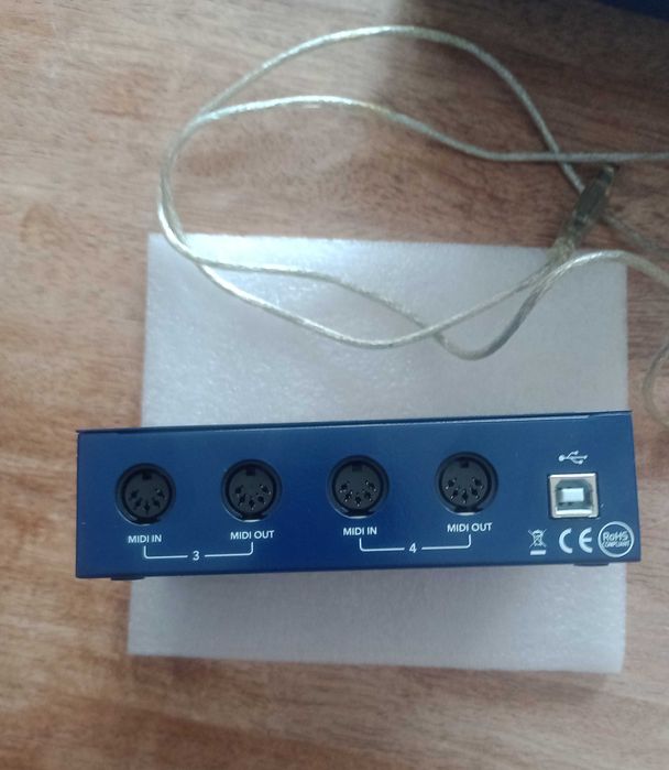 SubZero Interfejs MIDI 4x4 SZ-MB44