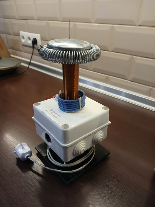 Котушка тесла SSTC