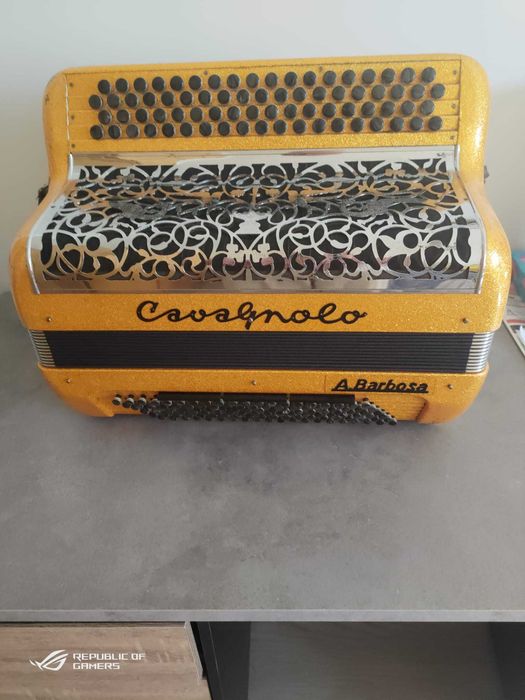 Acordeão Cavagnolo Virtuoso 12 – 1970 Excelente Estado