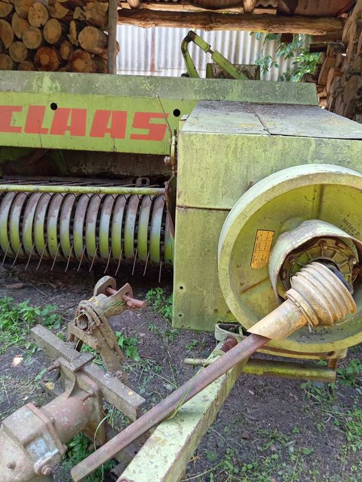 Тюковальний прес