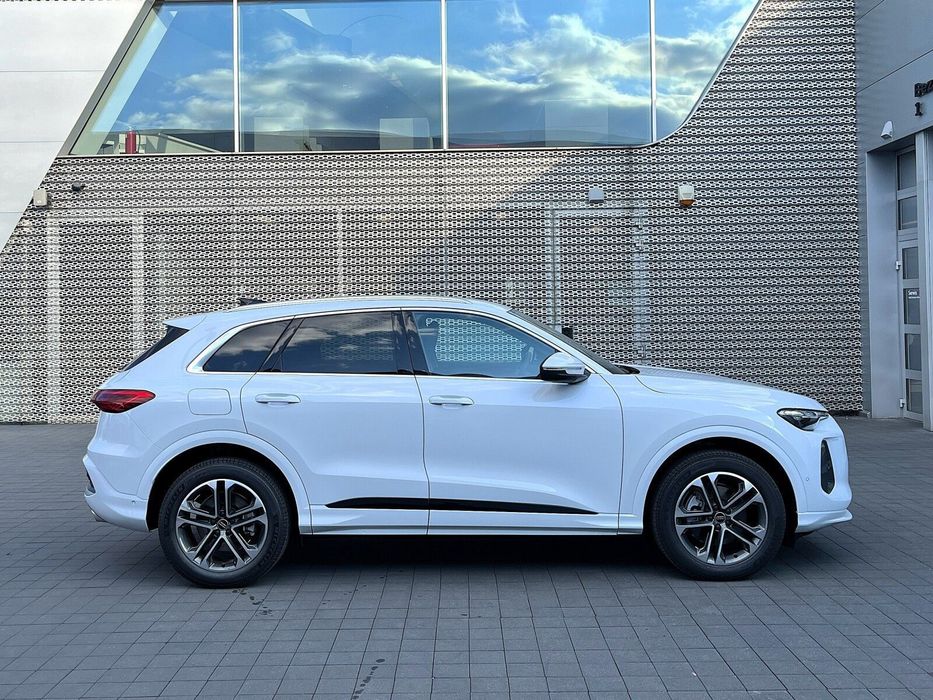 Audi Q5 Cena katalogowa: 302 970,00 zł
