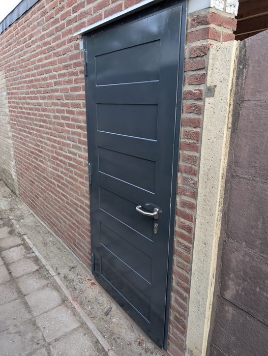 Drzwi metalowe przemysłowe