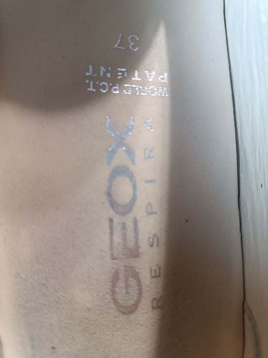 Жіночі лофери шкіряні