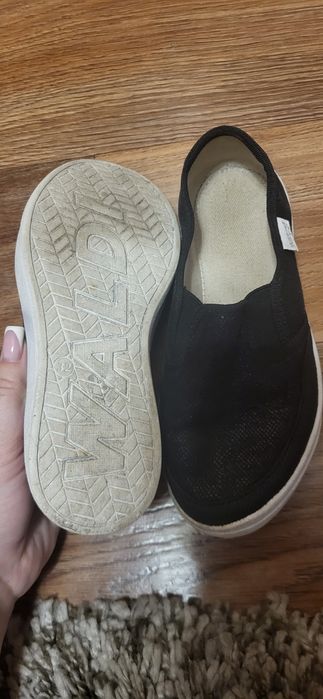 Продам мокасины на девочку