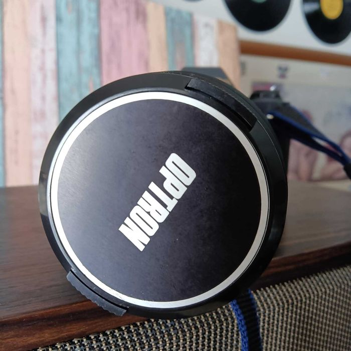 Câmara Analógica Canon T50 + Teleobjetiva OPTRON – Vintage & Clássica!