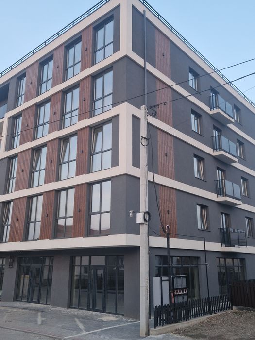 Продається комерція площею 70 і 90м.кв в м.Снятин