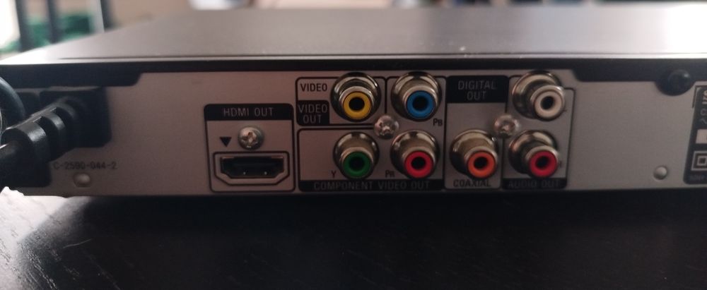 Odtwarzacz DVD Sony DVP-SR600h z wejściem hdmi