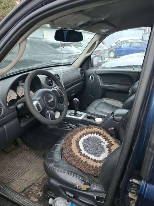 Jeep Liberty KJ   стук в двигуні