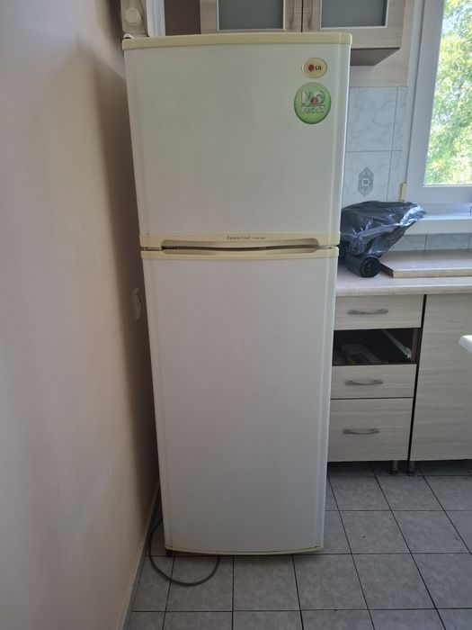 Sprzedam lodówkę