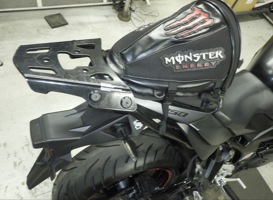 Suzuki GSR-750 Сузуки з Японії