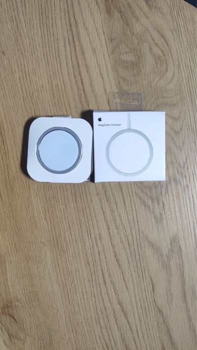 Магазин!  Бездротовий зарядний пристрій MagSafe Charger (MHXH3)