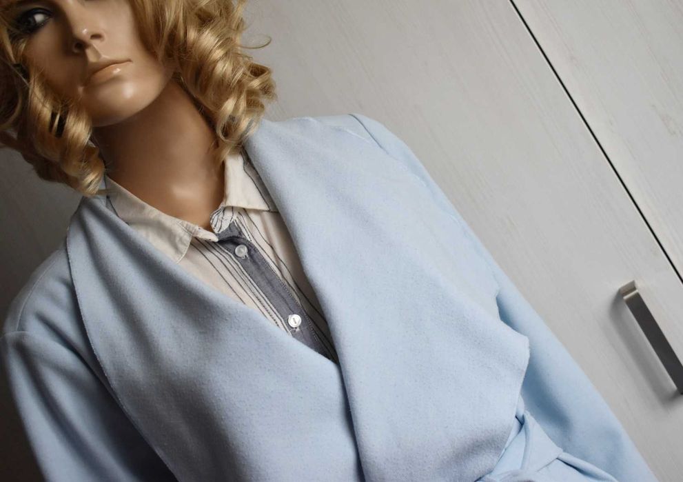 Płaszcz przejściowy 42 XL szlafrokowy błękitny wiązany elegancki midi