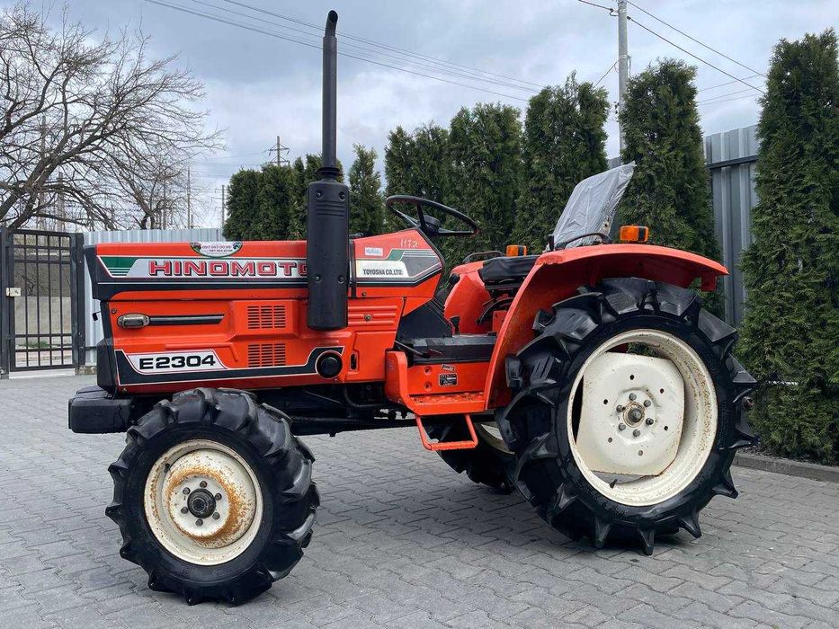 Hinomoto E2304 Японський трактор