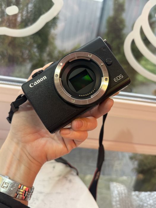 Canon M200 15-45mm stm