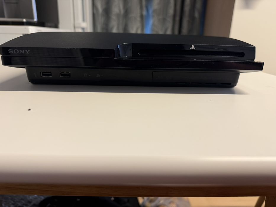 Игровая приставка PlayStation 3 Slim 120GB + 2 геймпада