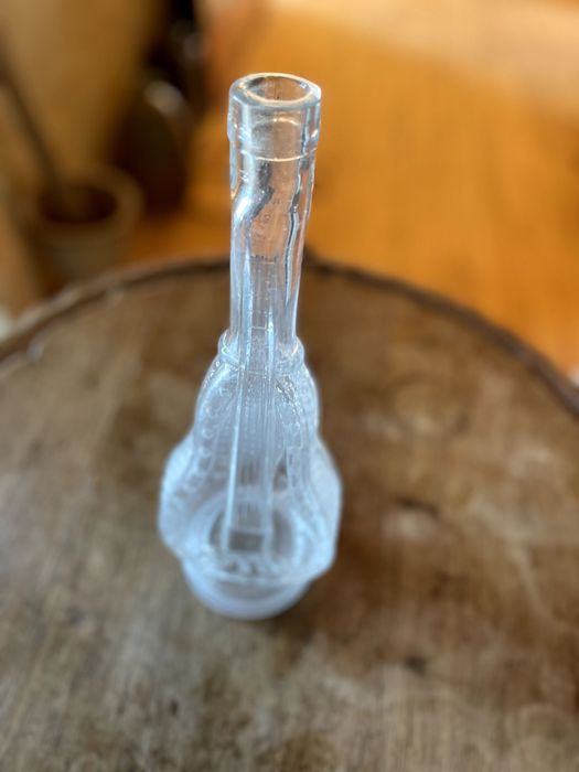 Garrafa de Licor em forma de cistre dos anos 50 com técnica semi-industrial