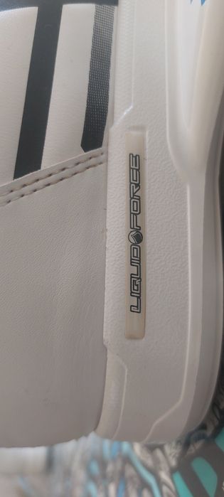 Prancha wakeboard  JSTARS e botas LIQUIDFORCE