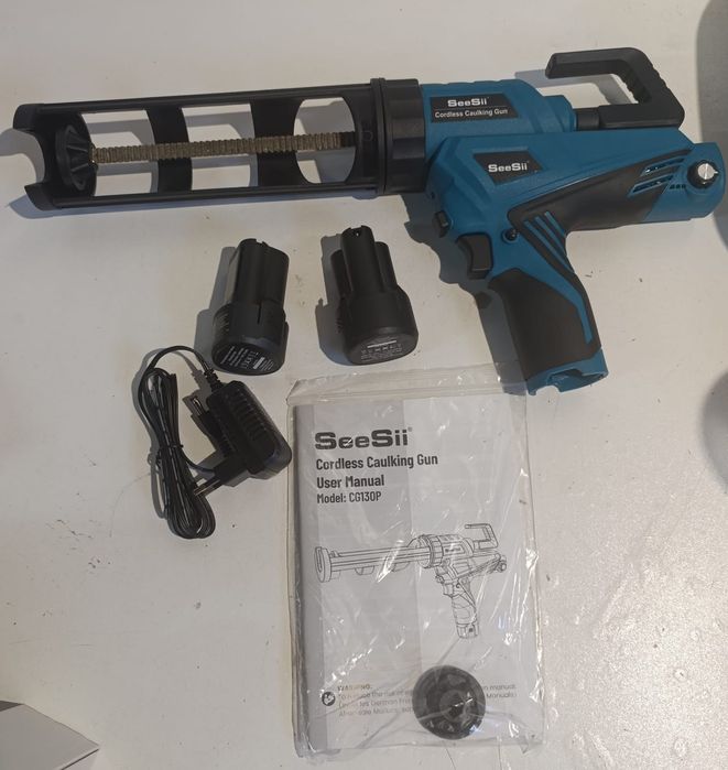 Pistolet akumulatorowy do silikonu/uszczelniacza SeeSii CG130P + 2 akumulatory + ładowarka