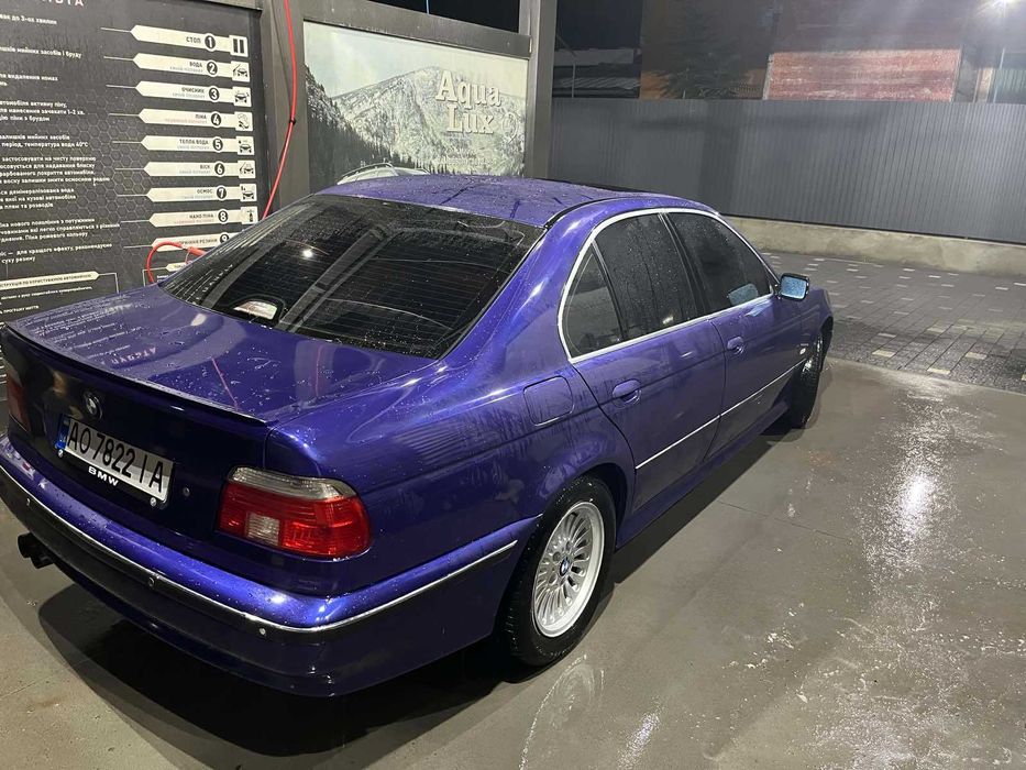 Продам БМВ  е39.