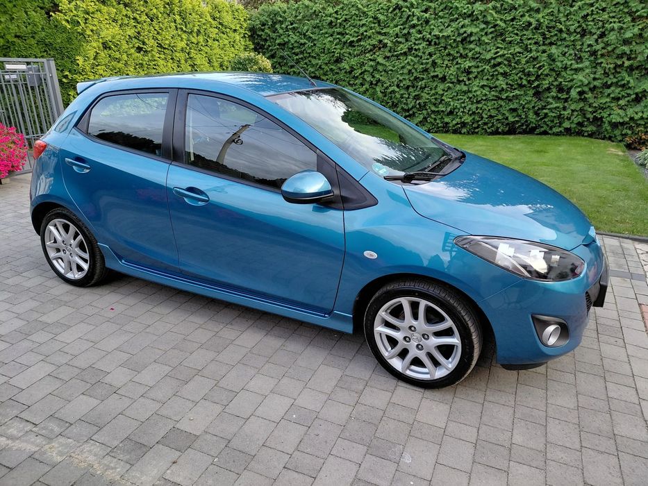 Mazda 2