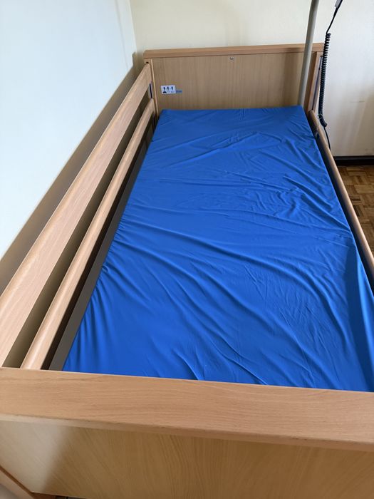 Vendo cama articulada elétrica com colchão