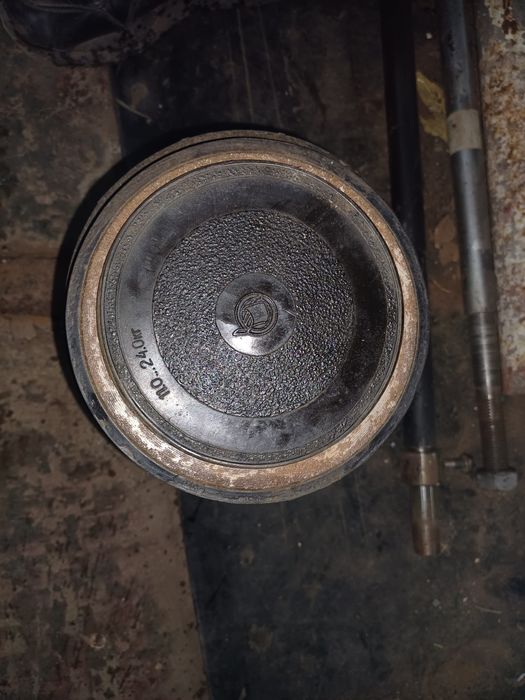 Гиря 22.5 ,24 и 32 кг.Гантель 24 кг.. Гриф олимпийский