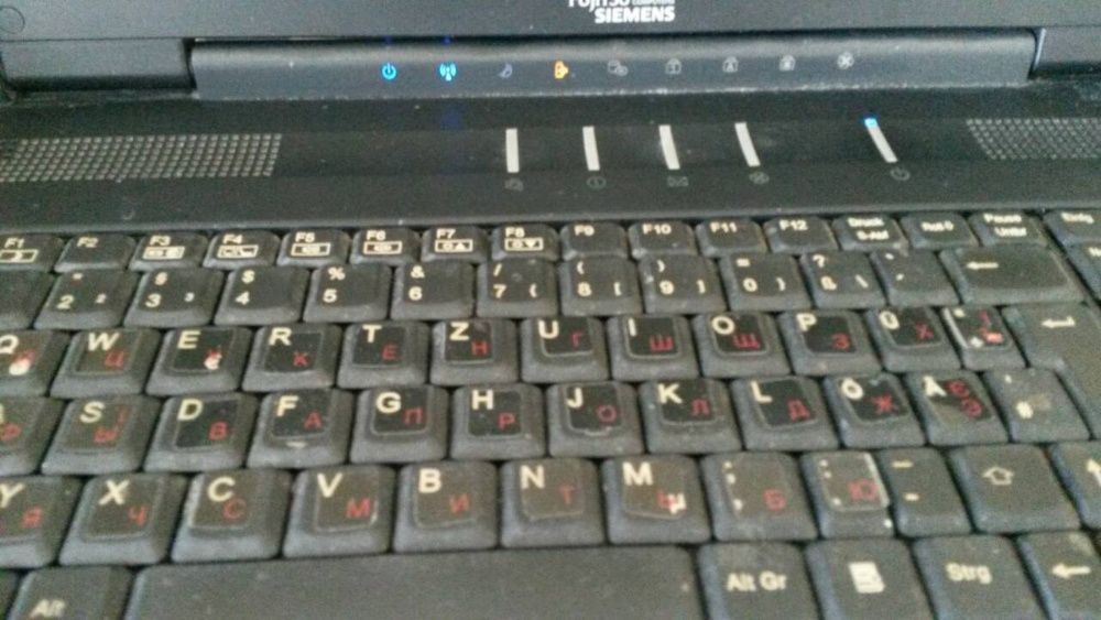 17 " Fujitsu-Siemens.